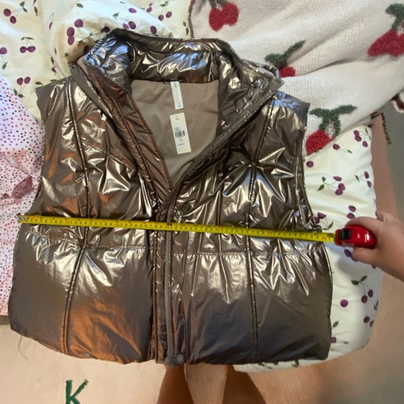 Anthropologie - PLUS SIZE Daily Practice by Anthropologie Metallic Puffer Vest - Picture 6 of 6